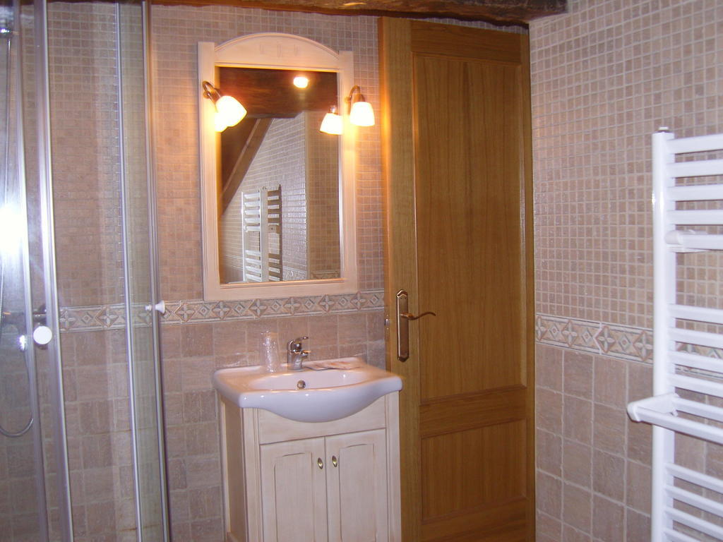 Casa Paulino Hotel Corrales De Buelna Room photo