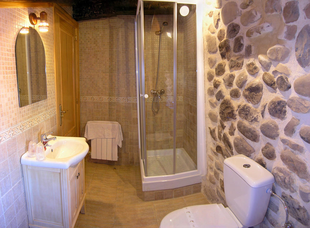 Casa Paulino Hotel Corrales De Buelna Room photo